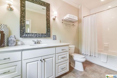 1035 Timber Elm, Seguin TX  78155-1138 exterior