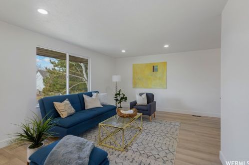 10007 Marble St, Sandy UT 84094-4027 exterior