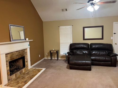 204 Cedar Ridge Ln, Locust Grove, GA 30248-2202