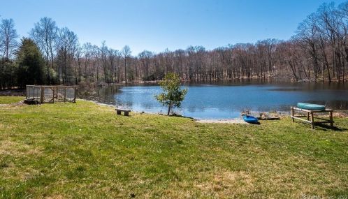 65 Bokum Rd, Chester CT  06412-1339 exterior