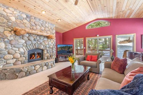 11799 Tundra Dr, Truckee, CA 96161-6146