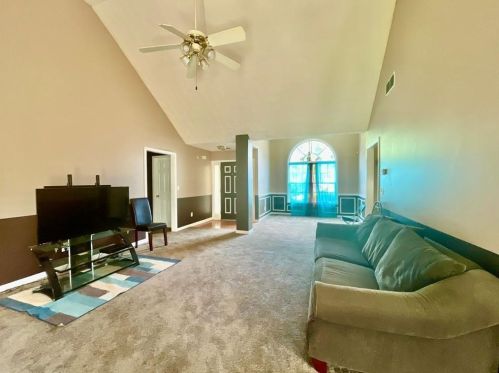 35 Dearing Woods Ln, Porterdale, GA 30014-7046