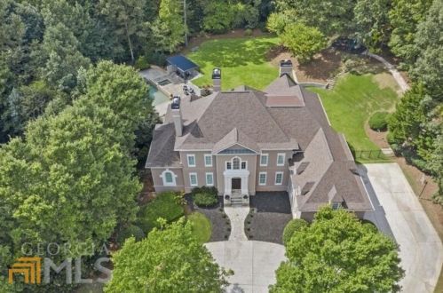 10520 Montclair Way, Duluth GA  30097-1840 exterior