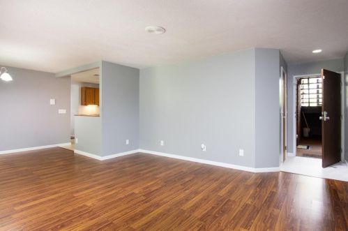 5433 Bluesky Dr, Cincinnati, OH 45247-6442