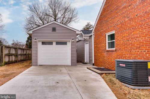 114 Williamsburg Dr, Silver Spring MD 20901-2728 exterior