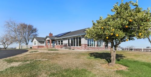 2887 Beale Rd, Arboga, CA 95901-9701