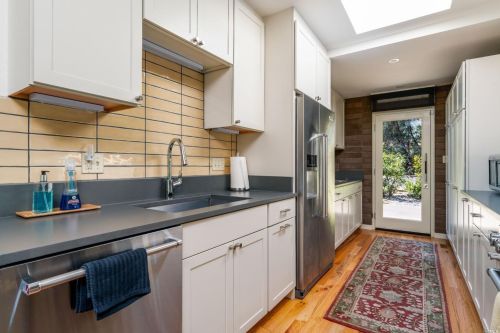 605 Dora Ave, Ukiah CA 95482-3926 exterior