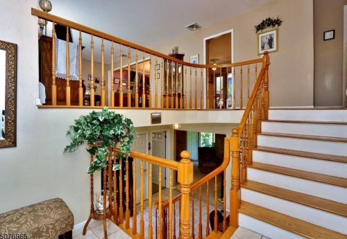 14 Winding Way, Parsippany, NJ 07834-2218