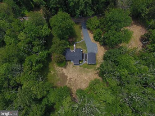 73 Bayberry Rd, Princeton NJ  08540-7418 exterior