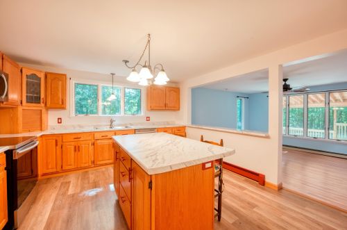130 River St, Unity, NH 03743-4919