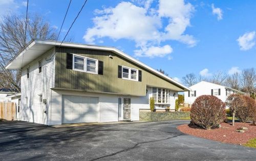 32 School St, Providence, RI 02919-6716
