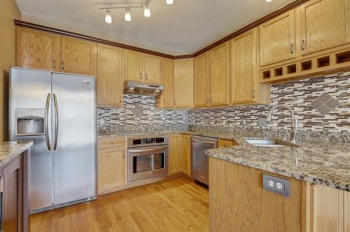 6733 158th St, Saint Paul, MN 55124-6529