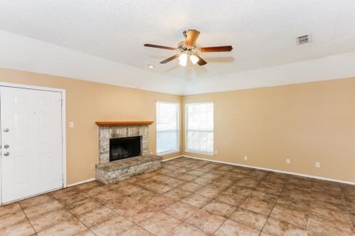 2720 Clovermeadow Dr, Fort Worth TX  76123-2106 exterior