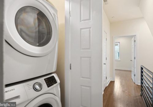 1315 20 St, Philadelphia PA 19146-4303 exterior