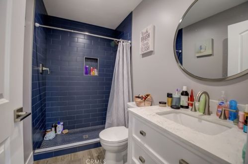 1518 Cochran St, Simi Valley CA 93065-2047 exterior