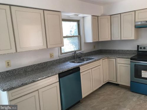 9029 Armendown Dr, Springfield VA  22152-2138 exterior