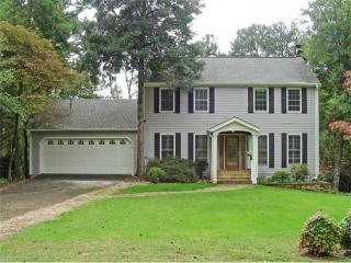 217 Lake Somerset Dr, Marietta, GA 30064-1721