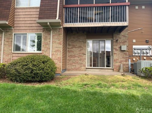 209 Mandon Ct, Princeton NJ  exterior