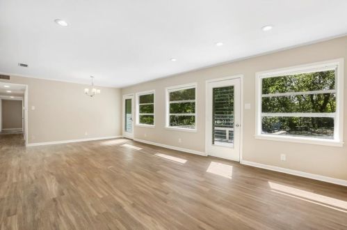 201 Caddo St, Austin TX  78753-2603 exterior