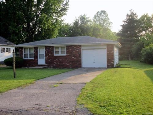 320 Spencer St, Fort Russell, IL 62010-1613