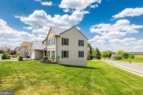 2355 View Rd, Lancaster PA  17602-1844 exterior