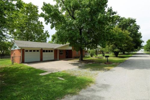 701 Fountain St, Salina, OK 74365-2203