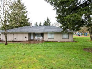 285 181st Ave, Beaverton OR  97006-3417 exterior