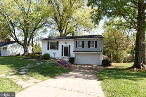 311 Prospect Dr, Leesburg, VA 20175-3532