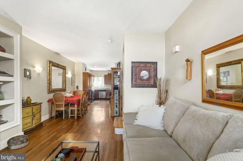 736 New St, Camden, NJ 08103-1524