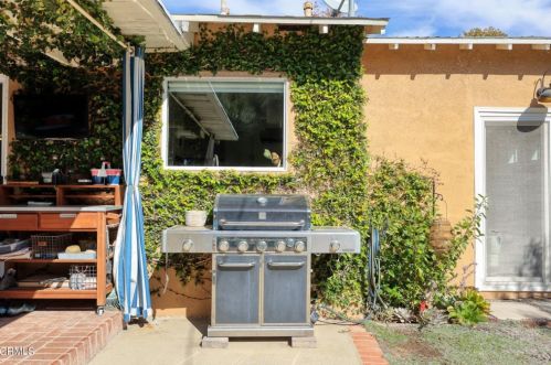 2358 Caracas St, Glendale CA  91214-3003 exterior