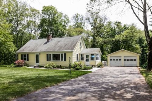 3 Sypher Rd, Chester, CT 06412-1010
