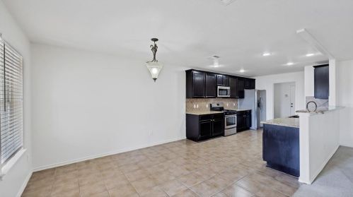 1281 Beechwood Dr, Uhland TX 78640-5718 exterior