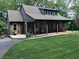 241 King Rd, Tiverton, RI 02878-2722