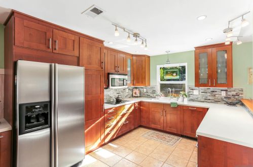 2933 Segovia Way, Carlsbad, CA 92009-8231
