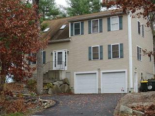 5 Dinaro Dr, Smithfield, RI 02917-3317
