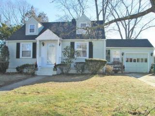120 Yucatan Dr, Warwick, RI 02889-2924