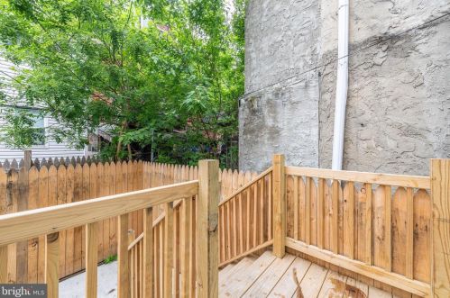 1838 4 St, Philadelphia PA 19122-2202 exterior