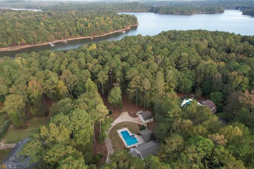 216 Yorktown Dr, Lagrange, GA 30240-9560
