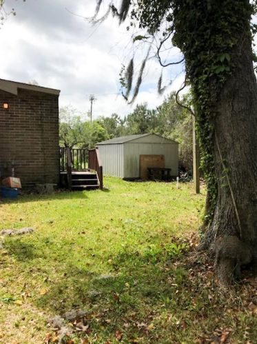 6570 Maybank Hwy, Wadmalaw Is SC  29487-7052 exterior