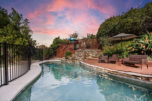 330 Yorkshire Cir, Anaheim, CA 92808-1313