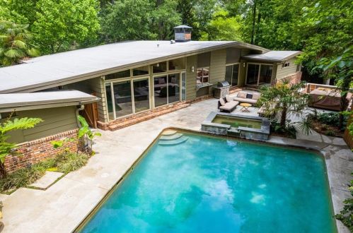 2625 Flemington Rd, Atlanta GA  30345-3507 exterior