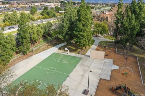 2507 Chandler Ave, Simi Valley CA 93065-0995 exterior