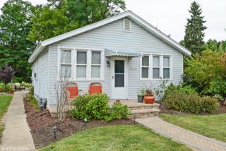 4618 River Dr, Lisle, IL 60532-1245