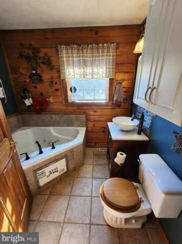 21800 Rocky Acres Ln, Flintstone MD 21530-2067 exterior