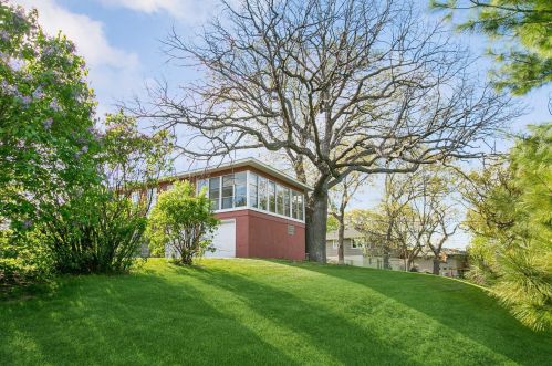 448 Westwood Dr, Minneapolis MN  55422-5272 exterior