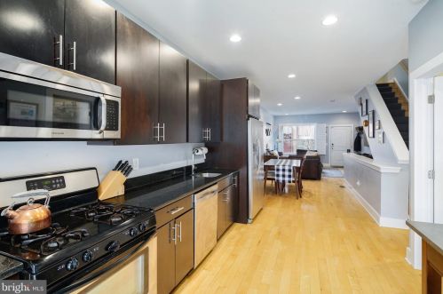 764 19 St, Philadelphia PA 19130-2001 exterior