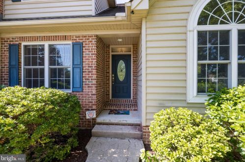 544 Bald Eagle Ct, Lancaster PA  17601-1180 exterior