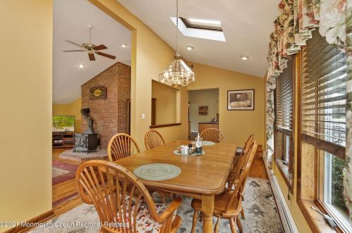 278 Edgebrook Rd, Trenton NJ 08691-3732 exterior