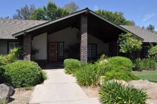 18932 Shore Dr, Madera, CA 93638-0225