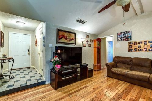 1202 Trinidad Ln, Garland TX  75040-5374 exterior